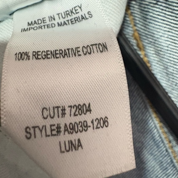 Agolde Luna pierced jean. - Picture 8 of 9